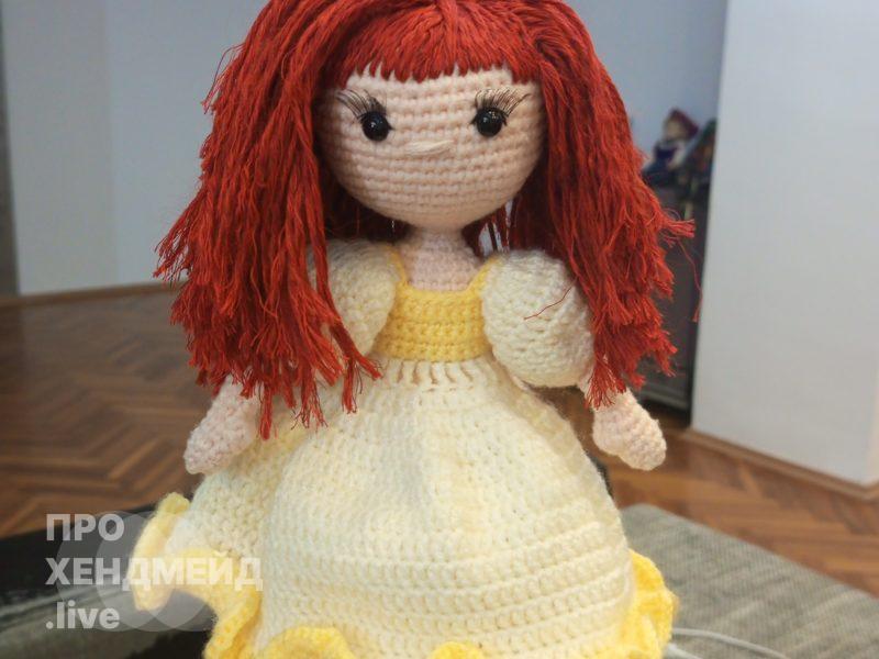 Knitted doll